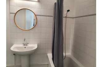 ANGOULEME BERTHELOT SALLE DE BAIN